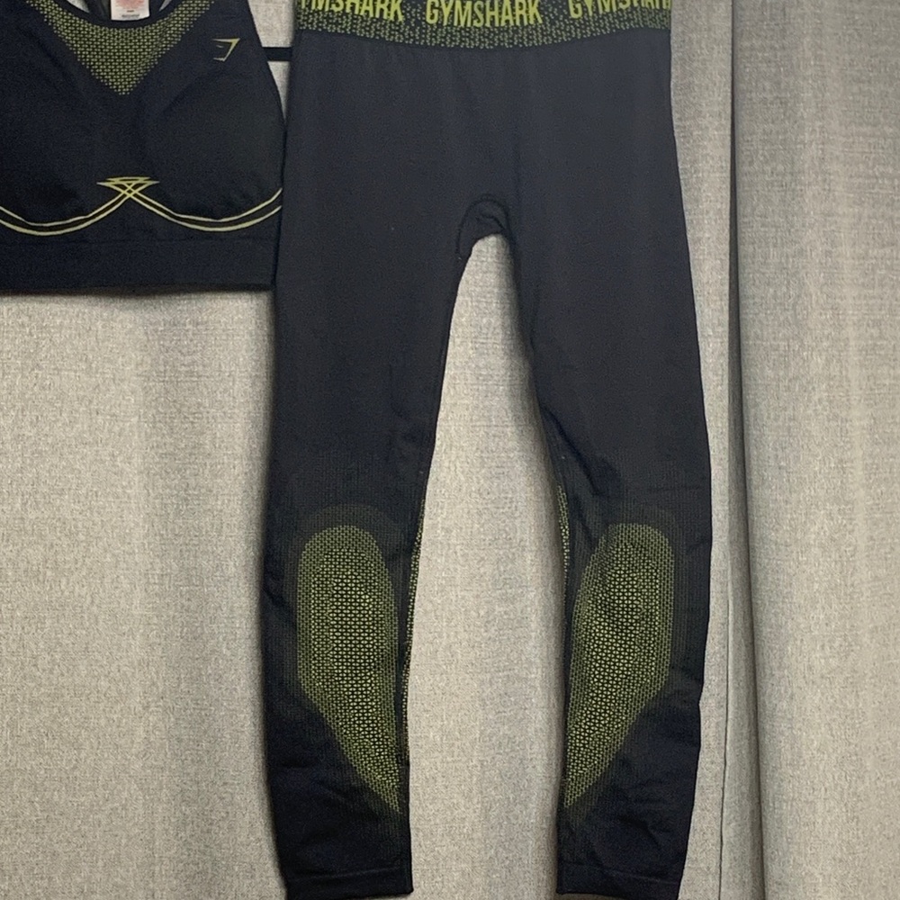 Gymshark Black Leggings with Yellow Accents women’s size small Like new.